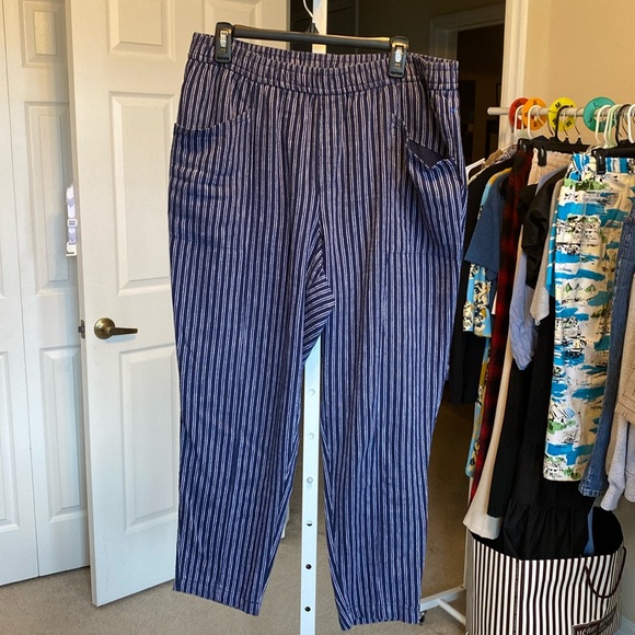 Old Navy Pants - NWOT Old Navy Trousers